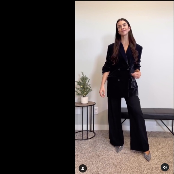 Smash + Tess Very Velvet Blazer Midnight Black Medium - Picture 2 of 12